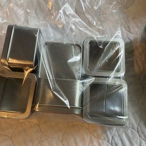 Assorted tins/gift boxes